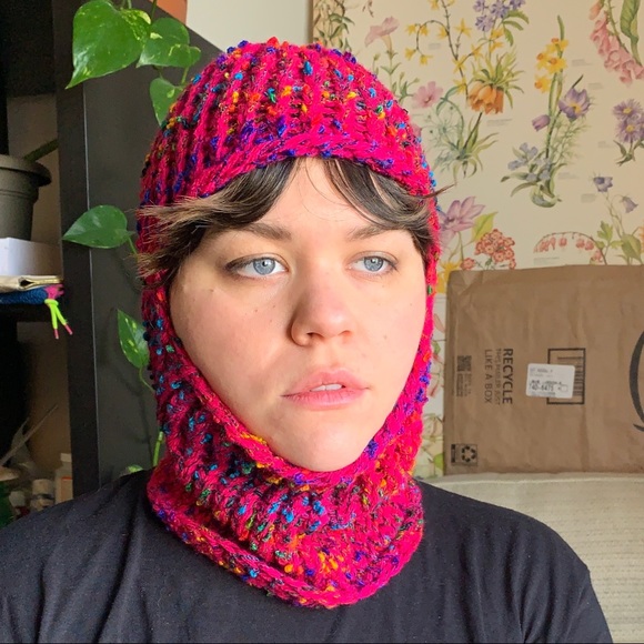 knit neon hot pink and rainbow balaclava - Picture 1 of 4